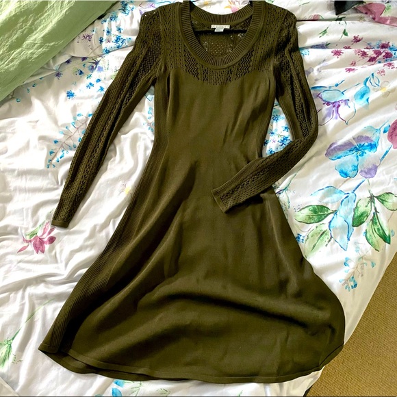 Body-hugging A-line Olive Green Dress - Picture 1 of 1